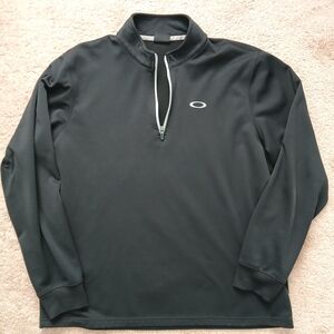 Oakley Fleece Lined  Black Half Zip size XL